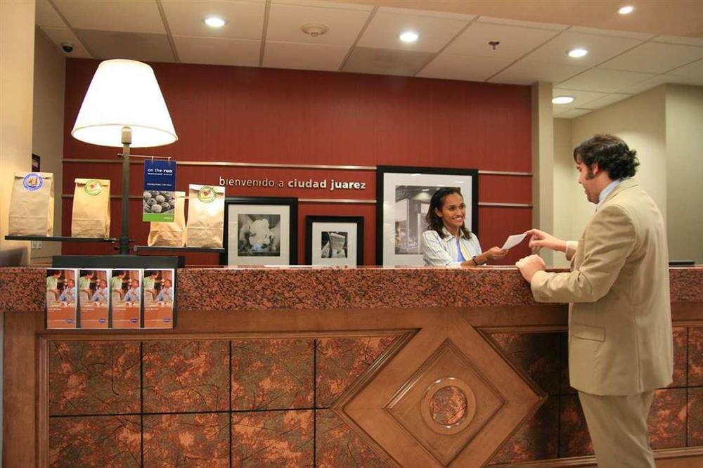 Hampton Inn Juárez Inreriör bild