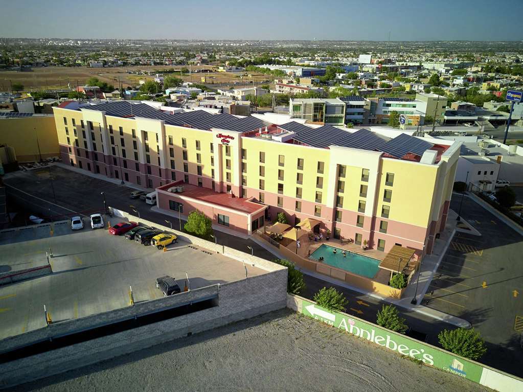 Hampton Inn Juárez Exteriör bild